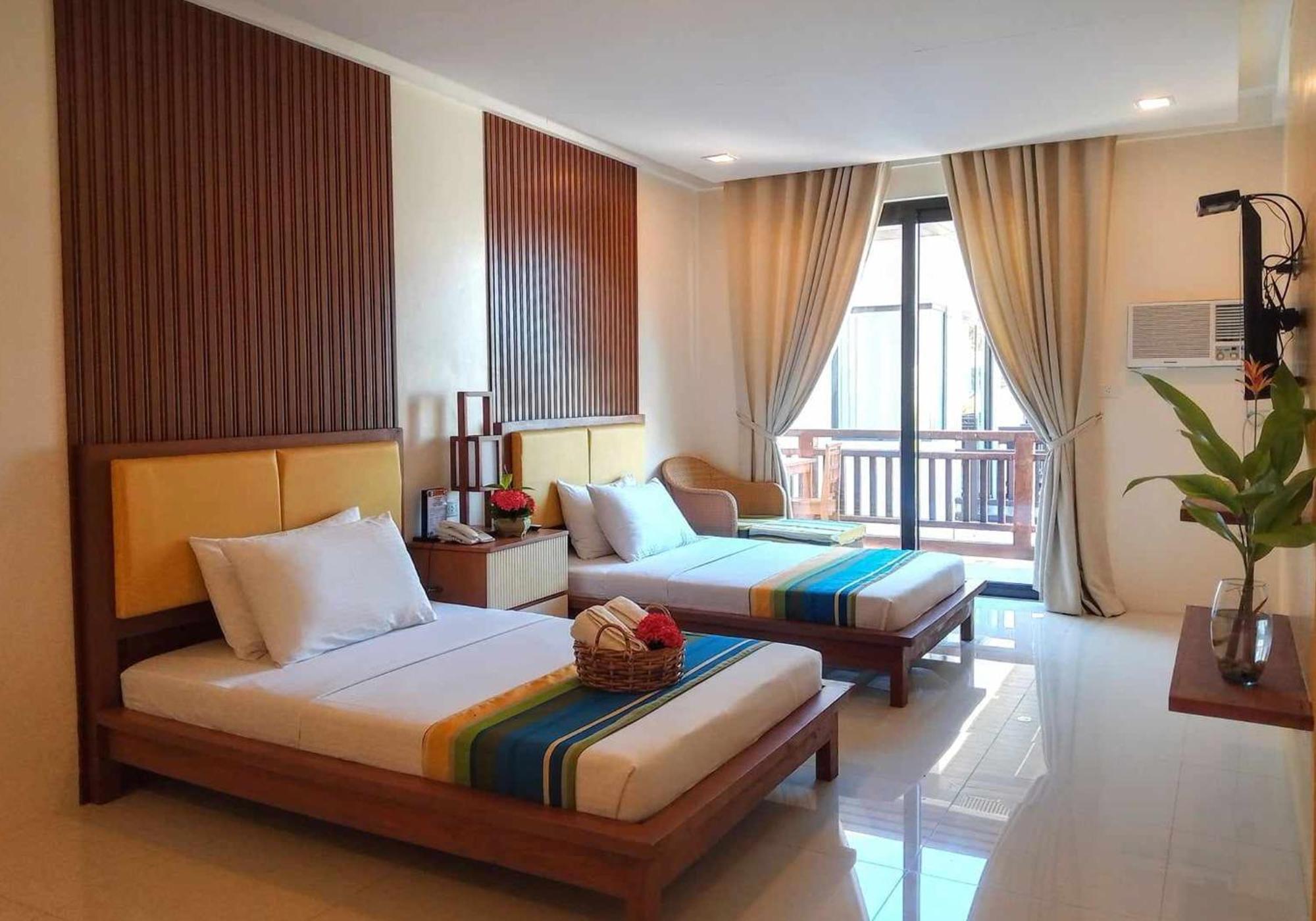 Puerto Del Sol Beach Resort And Hotel Club Bolinao Pangasinan Buitenkant foto
