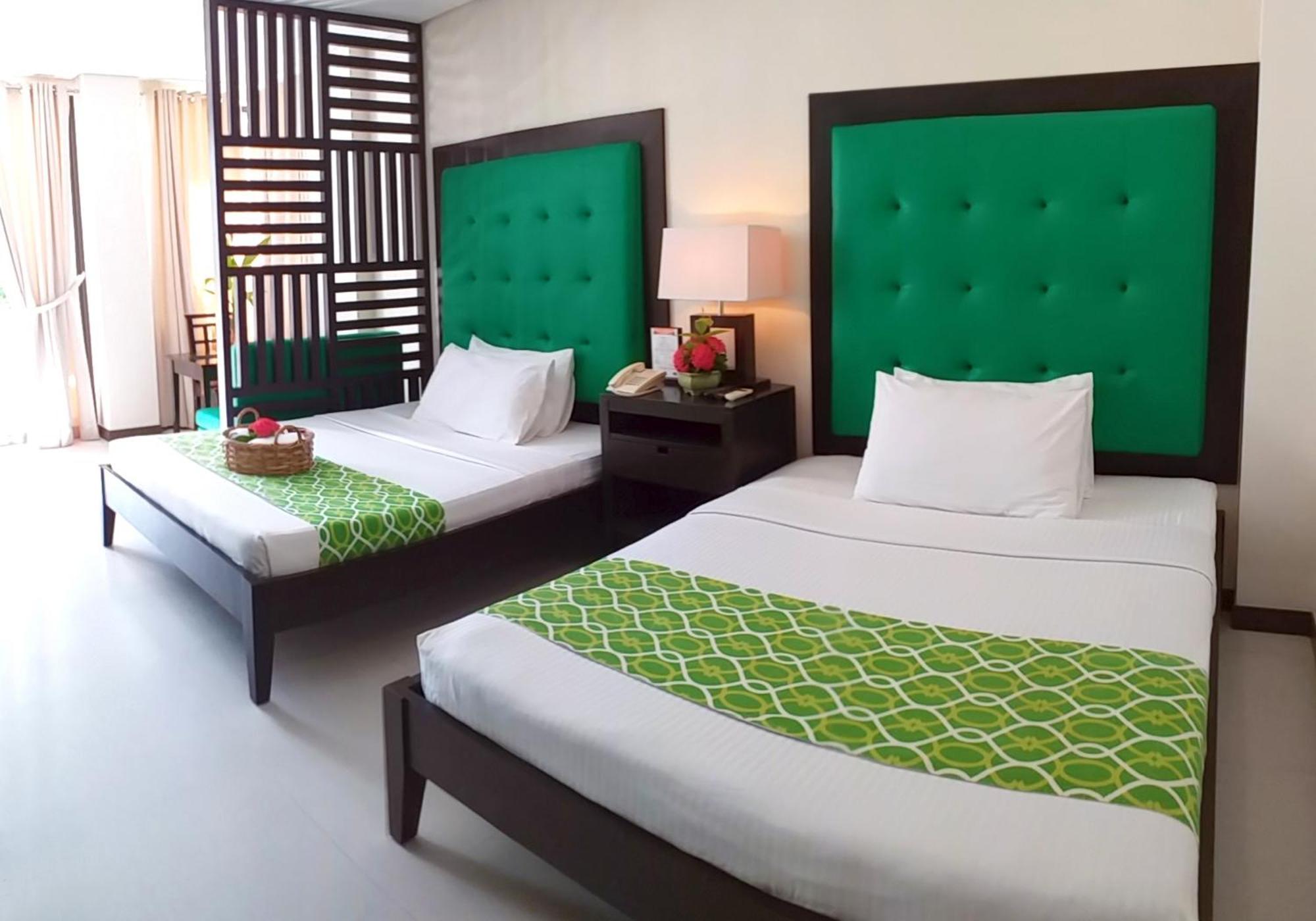 Puerto Del Sol Beach Resort And Hotel Club Bolinao Pangasinan Buitenkant foto