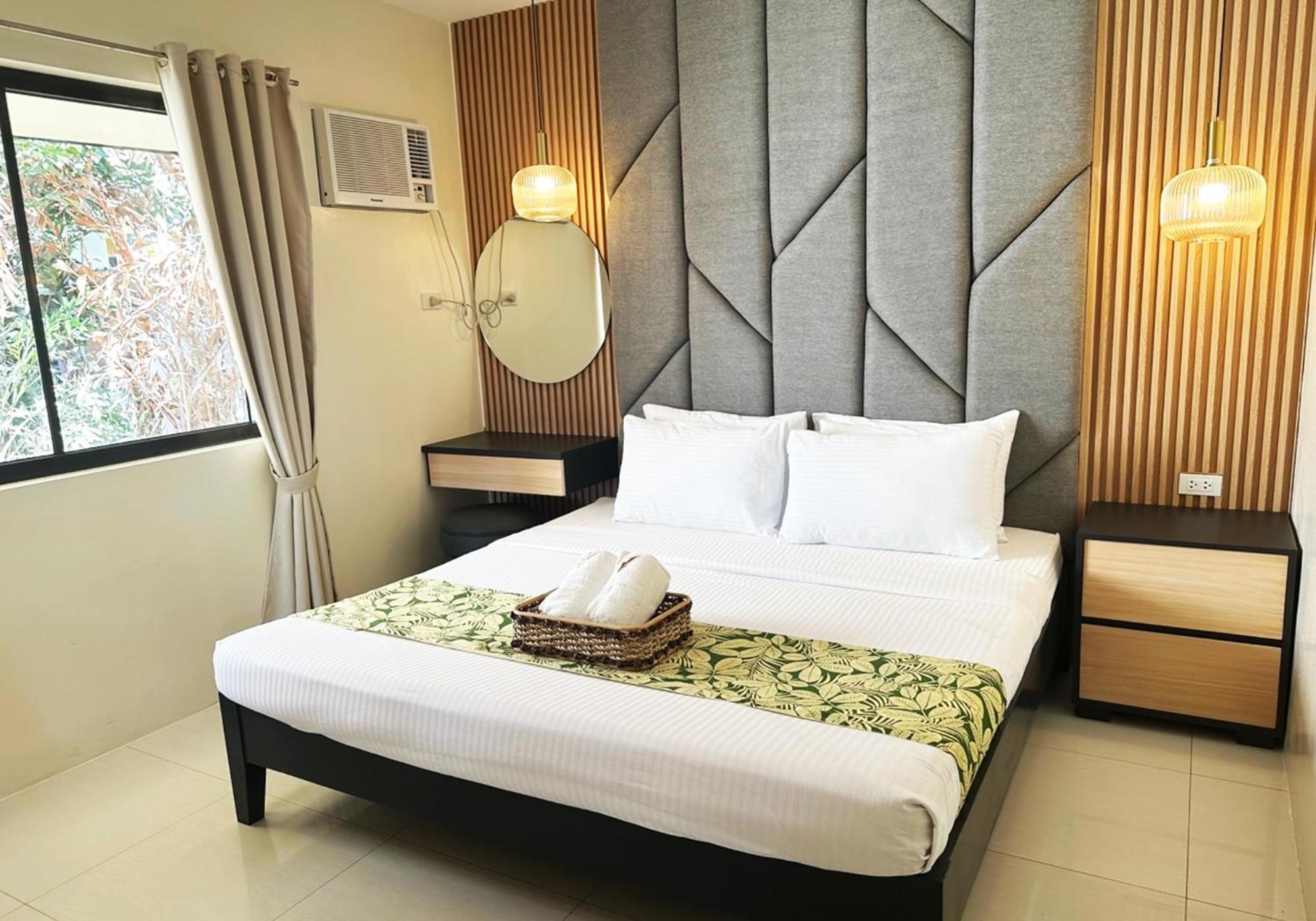Puerto Del Sol Beach Resort And Hotel Club Bolinao Pangasinan Buitenkant foto