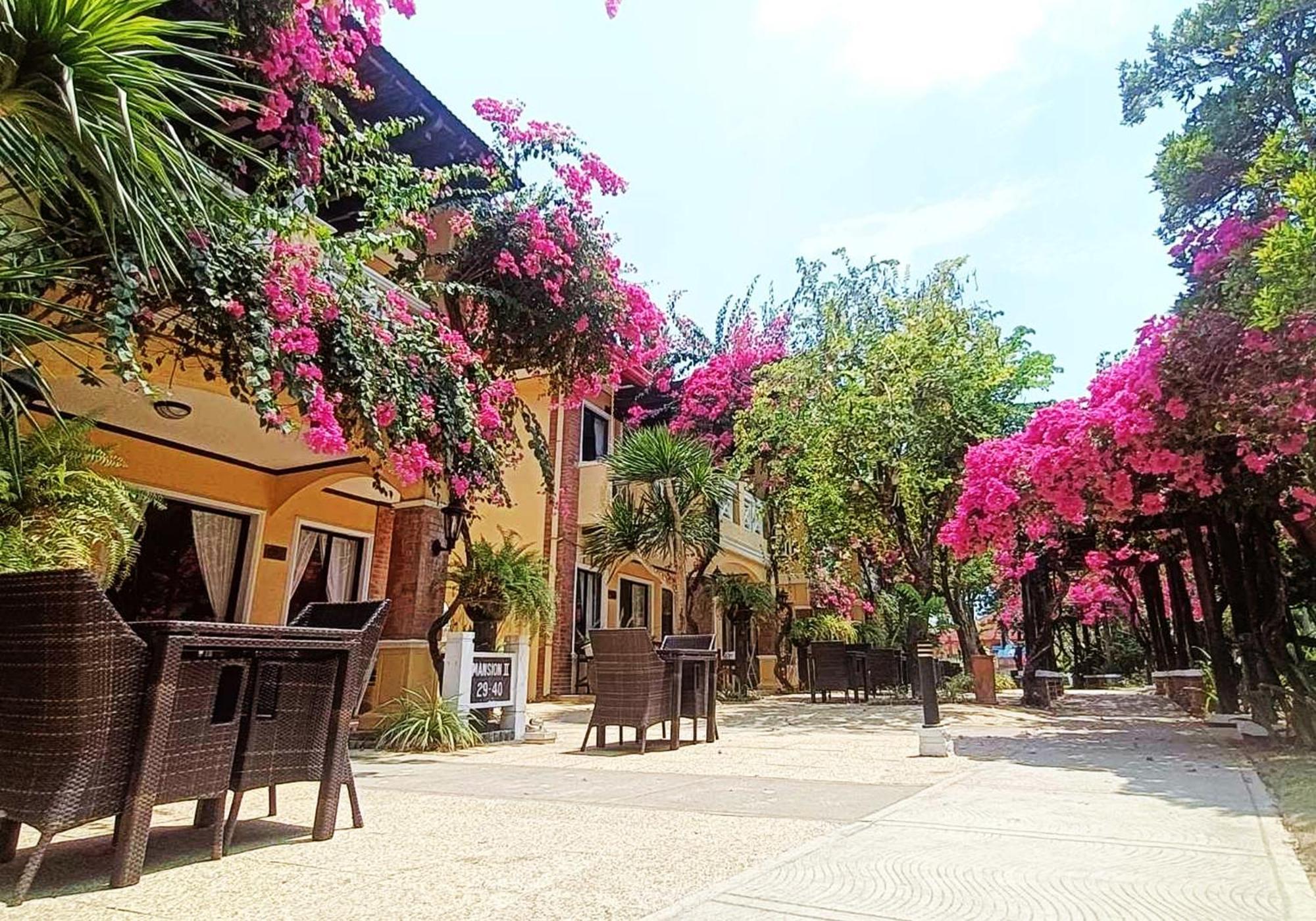 Puerto Del Sol Beach Resort And Hotel Club Bolinao Pangasinan Buitenkant foto