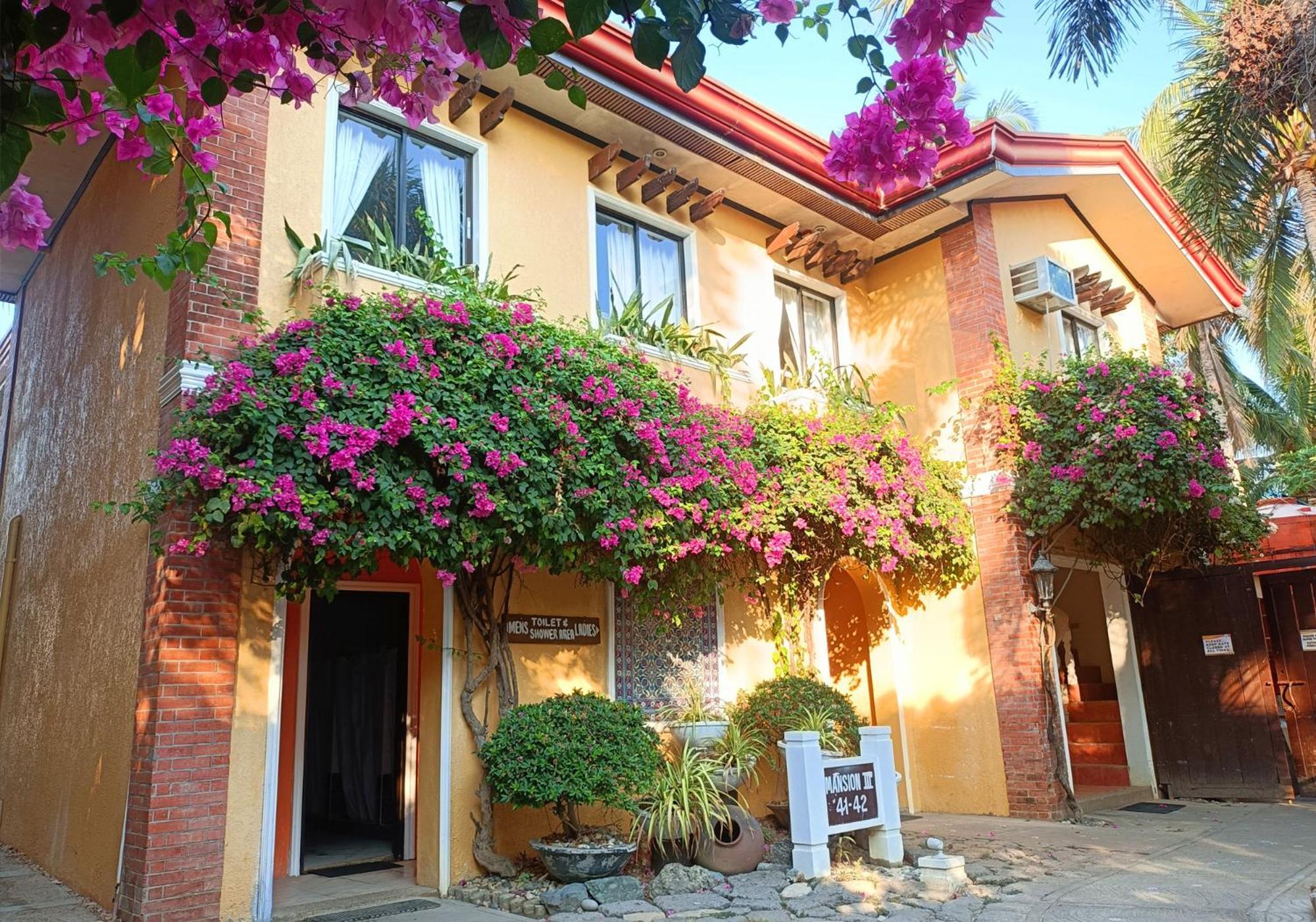 Puerto Del Sol Beach Resort And Hotel Club Bolinao Pangasinan Buitenkant foto