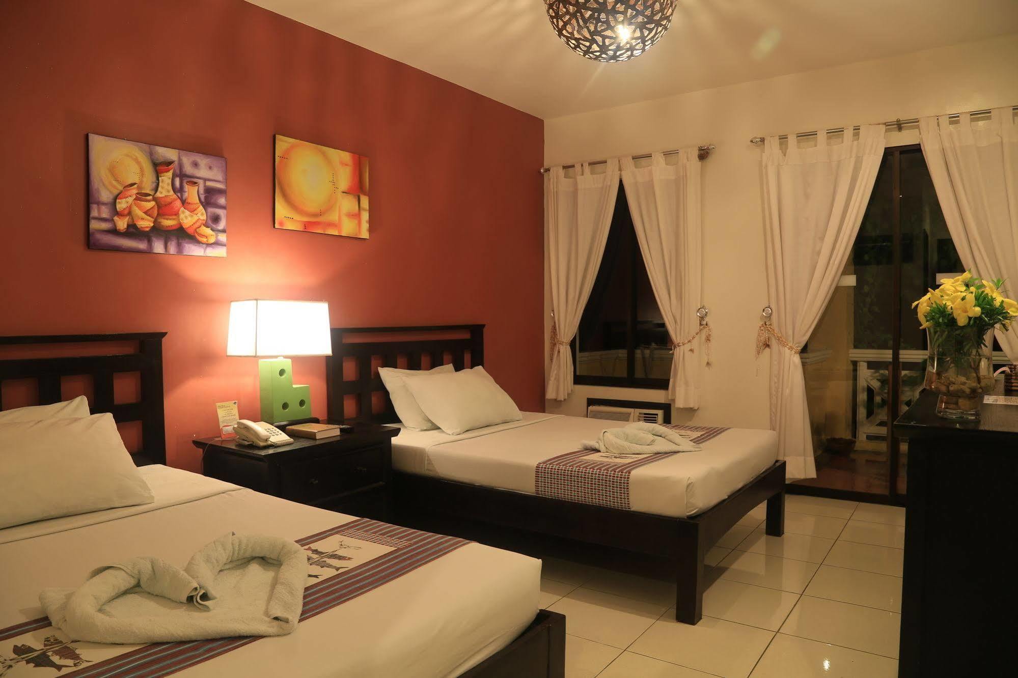 Puerto Del Sol Beach Resort And Hotel Club Bolinao Pangasinan Buitenkant foto